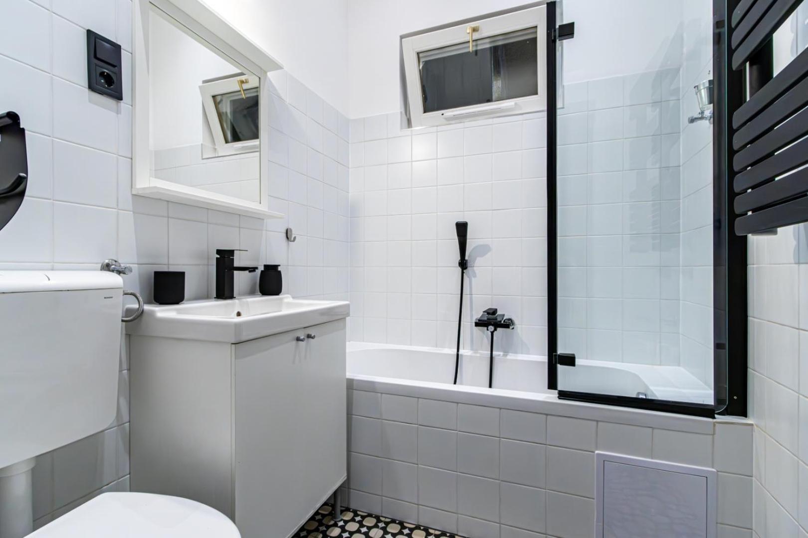 Oasis Apartment On The Broadway With Ac Budapest Exteriör bild