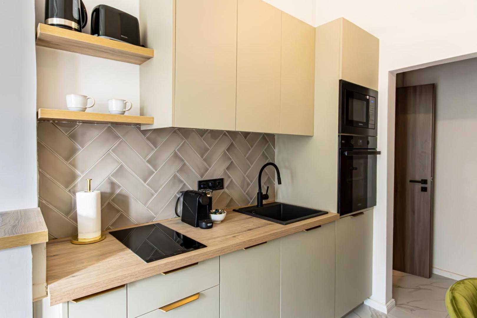 Oasis Apartment On The Broadway With Ac Budapest Exteriör bild