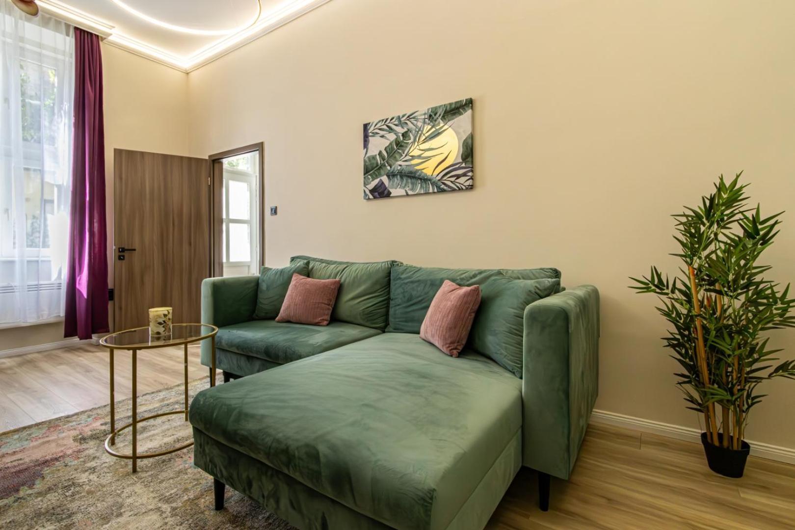 Oasis Apartment On The Broadway With Ac Budapest Exteriör bild